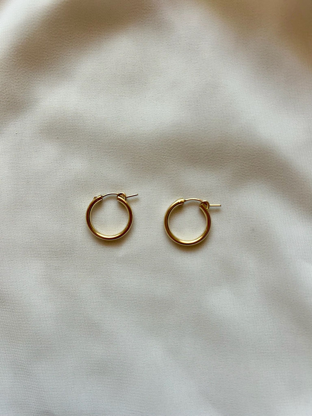 14k gold filled saranalukollinen korvarengas