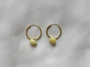 Minimalist beauty -korvakorut sitruunajade