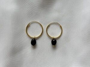 Minimalist beauty -korvakorut musta akaatti