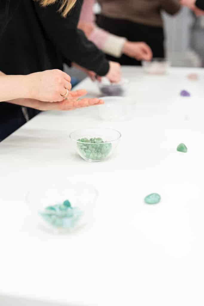 kivibuffet - WOWO vibes kivikorujen tekeminen