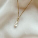 Unique me -kaulakoru vuorikristalli: POSITIIVISUUS